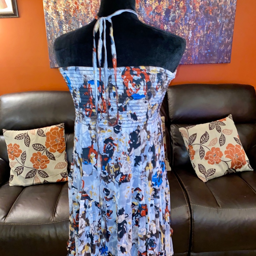 Dress - Picture 3 of 3